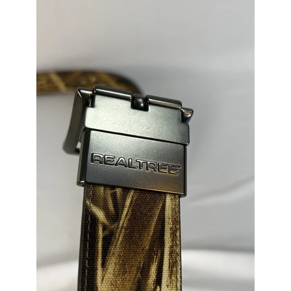 Realtree Camouflage Reversible Belt Mens Size 44 Black Metal Buckle Hunting